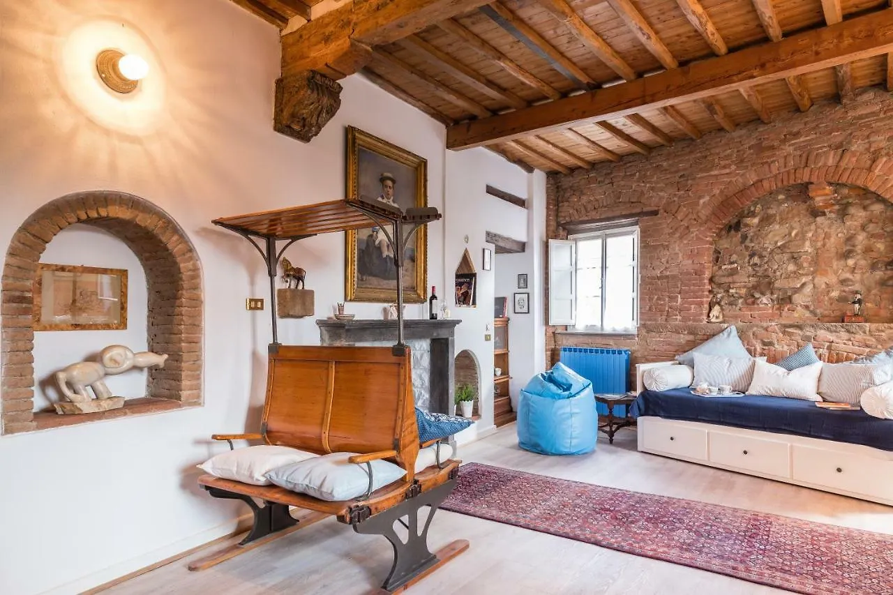 Rise And Smile Charming Penthouse Apartment Lucca