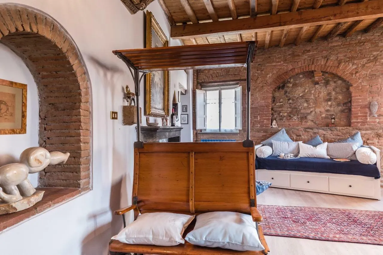 Rise And Smile Charming Penthouse Apartment Lucca