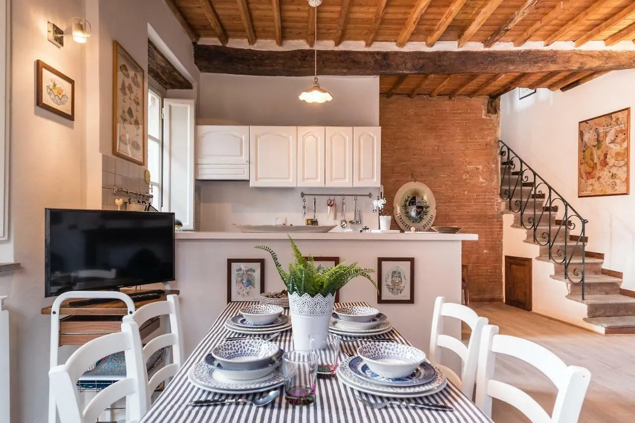 Rise And Smile Charming Penthouse Apartment Lucca